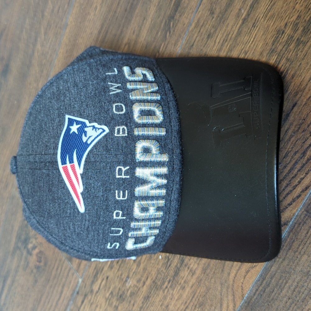 NFL New England Patriots Superbowl 52 (LII) Champions Adj. Cap With Leather Bill